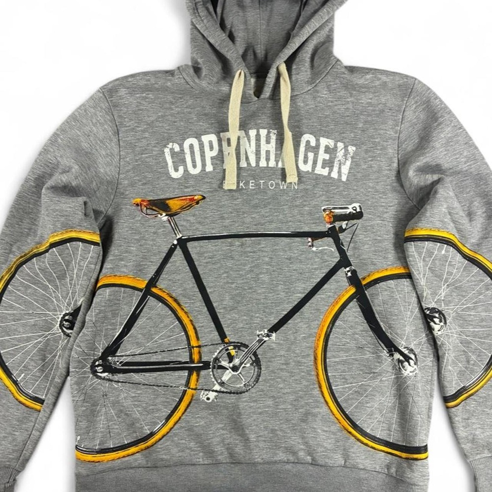 NWOT Copenhagen BIKETOWN gray hoodie with bicycle graphic. Men's size XXL